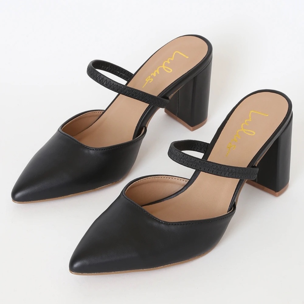 Lulu’s Maryna Black Pointed-Toe Mules